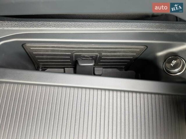 Черный Ауди E-Tron, объемом двигателя 0 л и пробегом 95 тыс. км за 29800 $, фото 74 на Automoto.ua