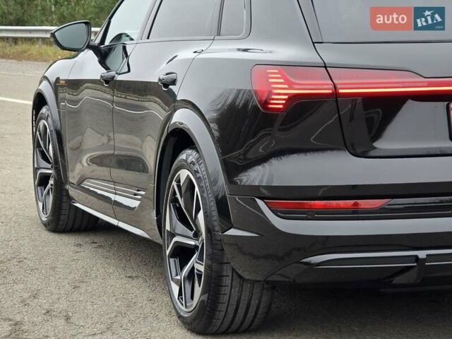 Чорний Ауді E-Tron, об'ємом двигуна 0 л та пробігом 61 тис. км за 47777 $, фото 37 на Automoto.ua