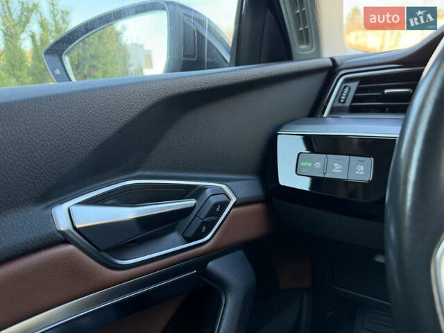 Чорний Ауді E-Tron, об'ємом двигуна 0 л та пробігом 79 тис. км за 29999 $, фото 77 на Automoto.ua