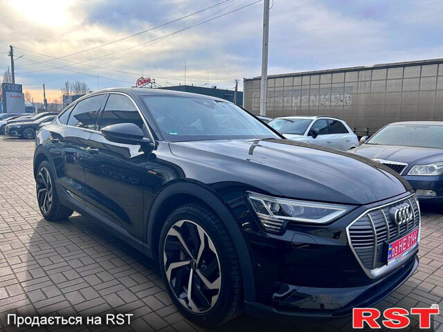 Чорний Ауді E-Tron, об'ємом двигуна 0.28 л та пробігом 34 тис. км за 35900 $, фото 2 на Automoto.ua