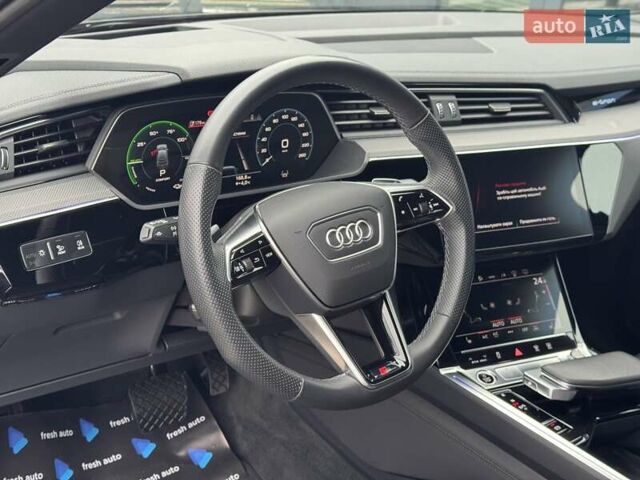 Черный Ауди E-Tron, объемом двигателя 0 л и пробегом 82 тыс. км за 39900 $, фото 16 на Automoto.ua