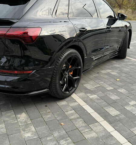 Черный Ауди E-Tron, объемом двигателя 0 л и пробегом 20 тыс. км за 45000 $, фото 9 на Automoto.ua