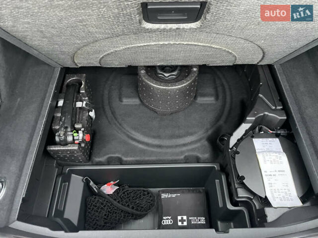 Черный Ауди E-Tron, объемом двигателя 0 л и пробегом 89 тыс. км за 39900 $, фото 30 на Automoto.ua