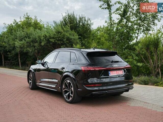 Черный Ауди E-Tron, объемом двигателя 0 л и пробегом 27 тыс. км за 60000 $, фото 3 на Automoto.ua