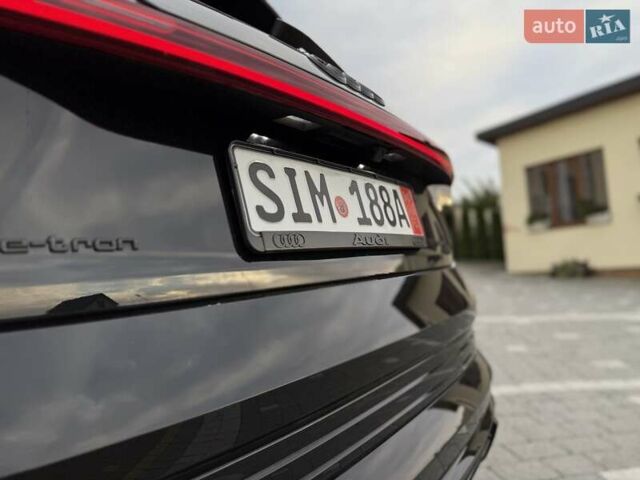 Черный Ауди E-Tron, объемом двигателя 0 л и пробегом 150 тыс. км за 31950 $, фото 114 на Automoto.ua