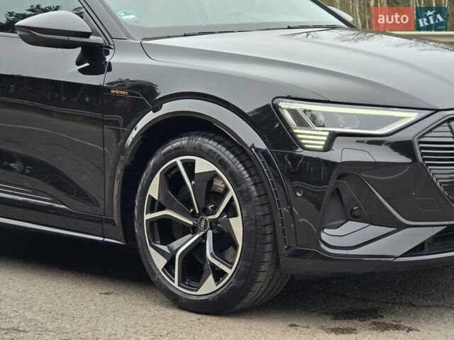 Чорний Ауді E-Tron, об'ємом двигуна 0 л та пробігом 61 тис. км за 47777 $, фото 23 на Automoto.ua