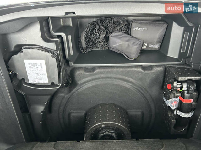 Чорний Ауді E-Tron, об'ємом двигуна 0 л та пробігом 23 тис. км за 54900 $, фото 5 на Automoto.ua