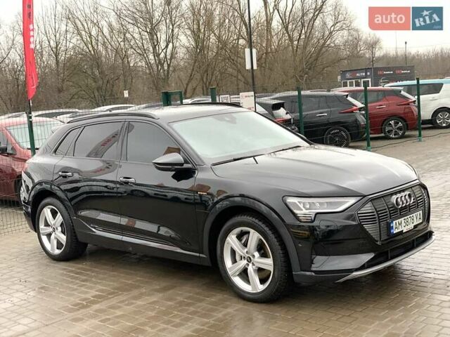 Черный Ауди E-Tron, объемом двигателя 0 л и пробегом 64 тыс. км за 35955 $, фото 6 на Automoto.ua