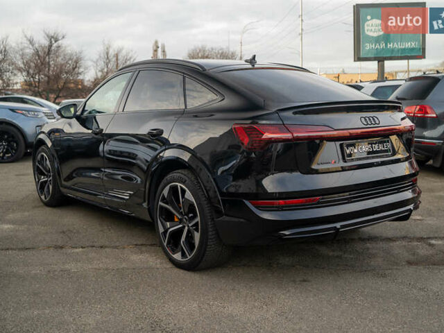 Чорний Ауді E-Tron, об'ємом двигуна 0 л та пробігом 54 тис. км за 45900 $, фото 8 на Automoto.ua