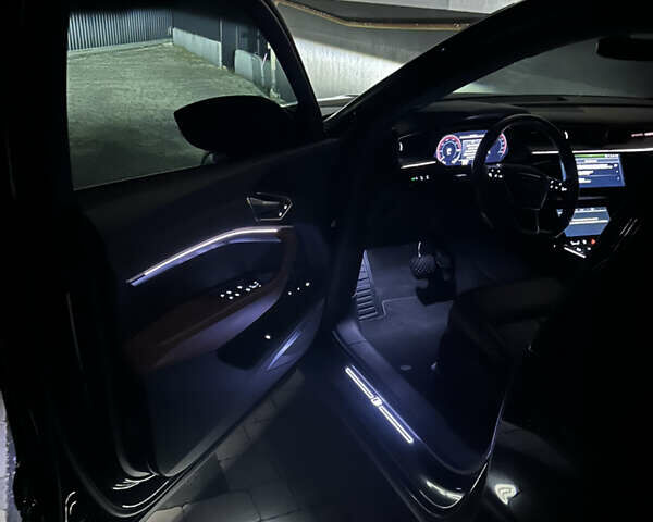 Чорний Ауді E-Tron, об'ємом двигуна 0 л та пробігом 78 тис. км за 42000 $, фото 37 на Automoto.ua