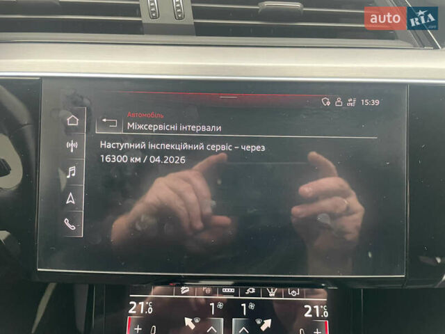 Черный Ауди E-Tron, объемом двигателя 0 л и пробегом 39 тыс. км за 39950 $, фото 69 на Automoto.ua