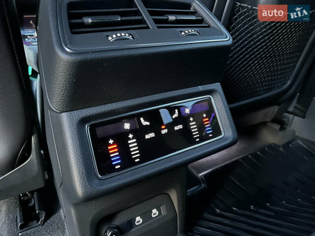 Черный Ауди E-Tron, объемом двигателя 0 л и пробегом 158 тыс. км за 31000 $, фото 48 на Automoto.ua