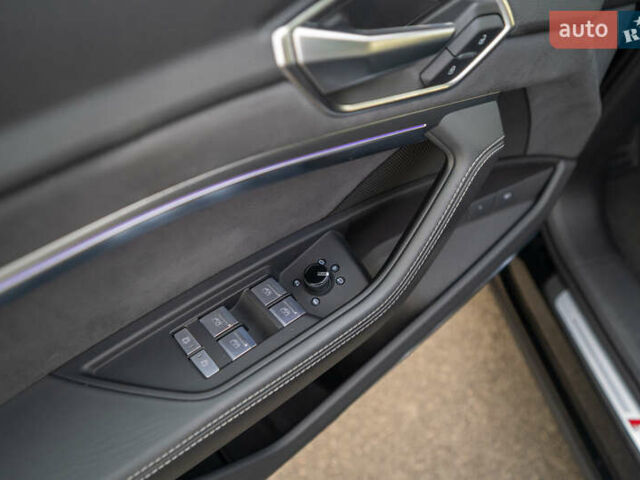 Чорний Ауді E-Tron, об'ємом двигуна 0 л та пробігом 54 тис. км за 45900 $, фото 15 на Automoto.ua