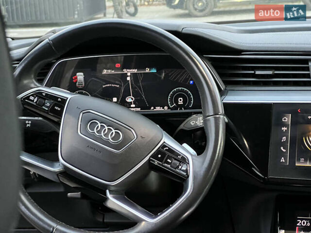 Чорний Ауді E-Tron, об'ємом двигуна 0 л та пробігом 112 тис. км за 33900 $, фото 9 на Automoto.ua