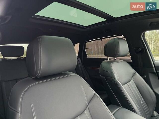 Чорний Ауді E-Tron, об'ємом двигуна 0 л та пробігом 61 тис. км за 47777 $, фото 91 на Automoto.ua