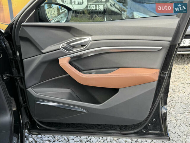 Черный Ауди E-Tron, объемом двигателя 0 л и пробегом 80 тыс. км за 34500 $, фото 49 на Automoto.ua