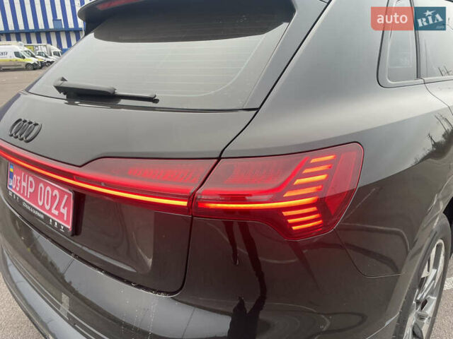 Черный Ауди E-Tron, объемом двигателя 0 л и пробегом 39 тыс. км за 39950 $, фото 30 на Automoto.ua