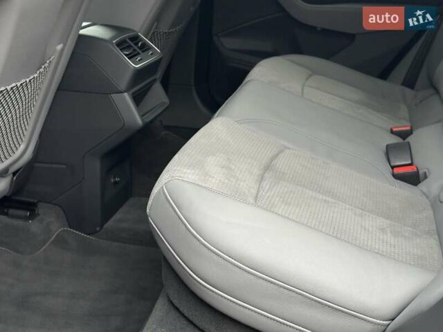 Черный Ауди E-Tron, объемом двигателя 0 л и пробегом 97 тыс. км за 28999 $, фото 14 на Automoto.ua
