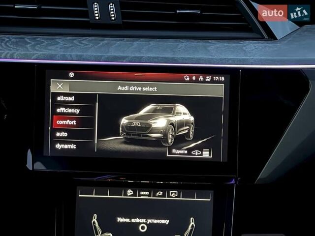 Чорний Ауді E-Tron, об'ємом двигуна 0 л та пробігом 103 тис. км за 36600 $, фото 40 на Automoto.ua