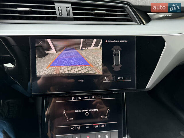 Черный Ауди E-Tron, объемом двигателя 0 л и пробегом 64 тыс. км за 31700 $, фото 46 на Automoto.ua