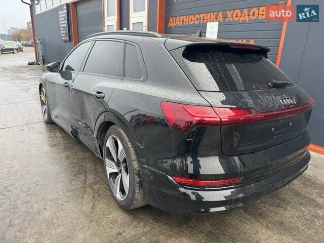 Чорний Ауді E-Tron, об'ємом двигуна 0 л та пробігом 81 тис. км за 25900 $, фото 1 на Automoto.ua