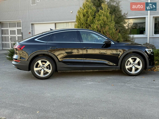 Чорний Ауді E-Tron, об'ємом двигуна 0 л та пробігом 79 тис. км за 29999 $, фото 22 на Automoto.ua