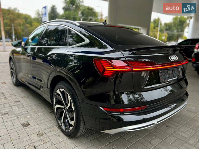 Черный Ауди E-Tron, объемом двигателя 0 л и пробегом 31 тыс. км за 45500 $, фото 15 на Automoto.ua