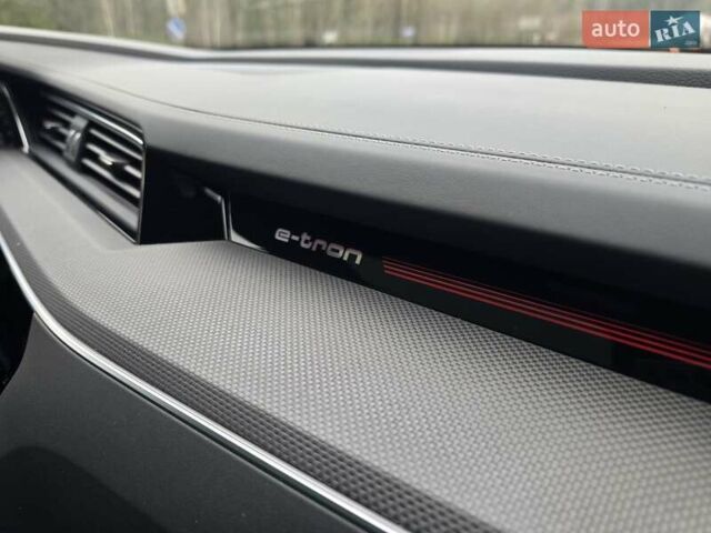 Чорний Ауді E-Tron, об'ємом двигуна 0 л та пробігом 61 тис. км за 47777 $, фото 93 на Automoto.ua