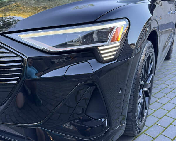Черный Ауди E-Tron, объемом двигателя 0 л и пробегом 91 тыс. км за 36500 $, фото 67 на Automoto.ua