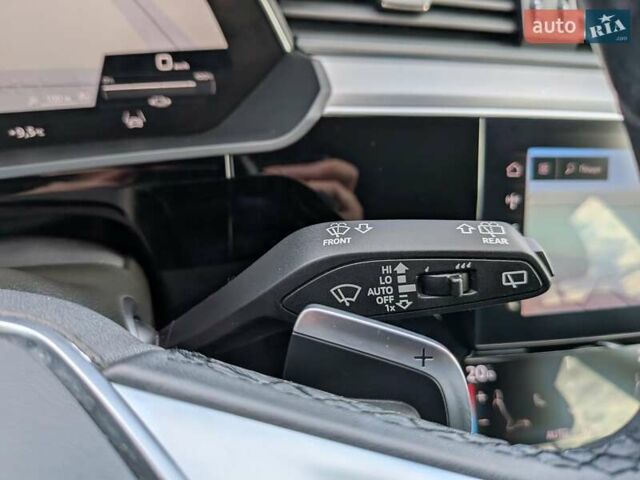 Черный Ауди E-Tron, объемом двигателя 0 л и пробегом 95 тыс. км за 29800 $, фото 45 на Automoto.ua