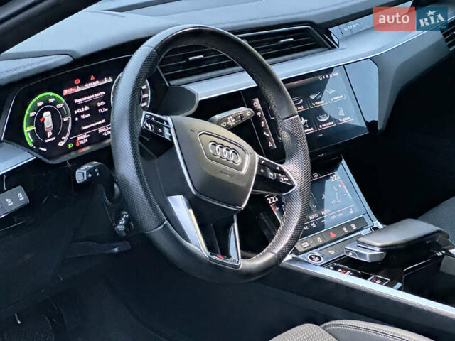 Черный Ауди E-Tron, объемом двигателя 0 л и пробегом 35 тыс. км за 41700 $, фото 15 на Automoto.ua
