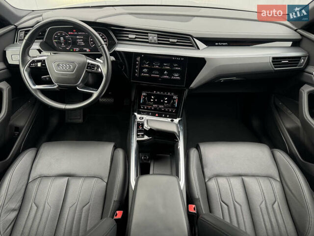 Черный Ауди E-Tron, объемом двигателя 0 л и пробегом 100 тыс. км за 38500 $, фото 6 на Automoto.ua