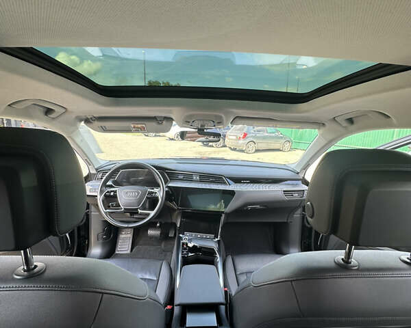 Черный Ауди E-Tron, объемом двигателя 0 л и пробегом 45 тыс. км за 30800 $, фото 15 на Automoto.ua