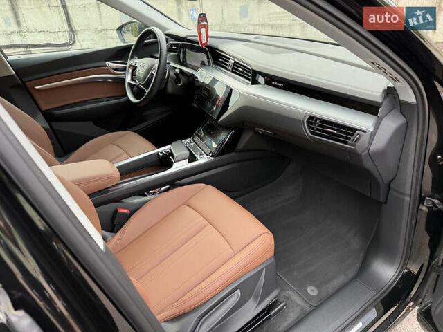 Черный Ауди E-Tron, объемом двигателя 0 л и пробегом 79 тыс. км за 29999 $, фото 23 на Automoto.ua