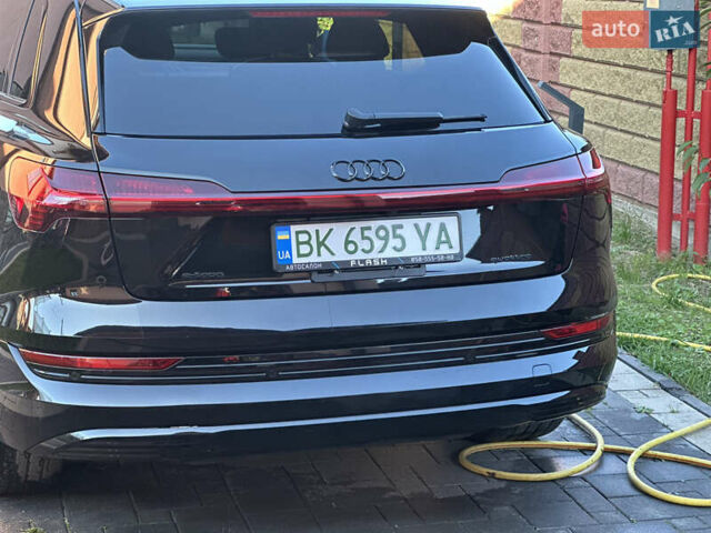 Черный Ауди E-Tron, объемом двигателя 0 л и пробегом 38 тыс. км за 35500 $, фото 15 на Automoto.ua