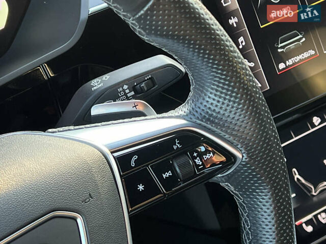 Черный Ауди E-Tron, объемом двигателя 0 л и пробегом 32 тыс. км за 47561 $, фото 51 на Automoto.ua