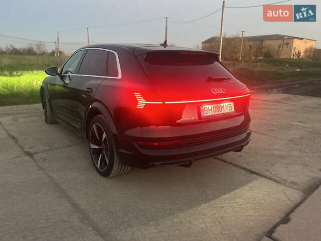 Чорний Ауді E-Tron, об'ємом двигуна 0 л та пробігом 57 тис. км за 41500 $, фото 49 на Automoto.ua