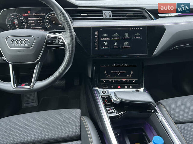 Чорний Ауді E-Tron, об'ємом двигуна 0 л та пробігом 23 тис. км за 54900 $, фото 22 на Automoto.ua