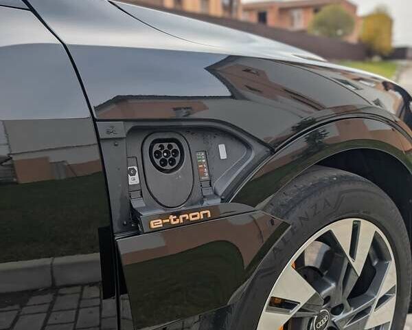 Чорний Ауді E-Tron, об'ємом двигуна 0 л та пробігом 45 тис. км за 41500 $, фото 6 на Automoto.ua