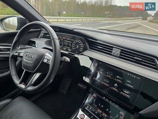 Чорний Ауді E-Tron, об'ємом двигуна 0 л та пробігом 61 тис. км за 47777 $, фото 98 на Automoto.ua
