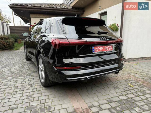Черный Ауди E-Tron, объемом двигателя 0 л и пробегом 64 тыс. км за 31700 $, фото 62 на Automoto.ua