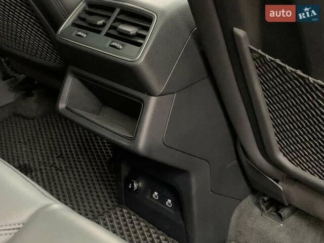 Черный Ауди E-Tron, объемом двигателя 0 л и пробегом 64 тыс. км за 35955 $, фото 38 на Automoto.ua