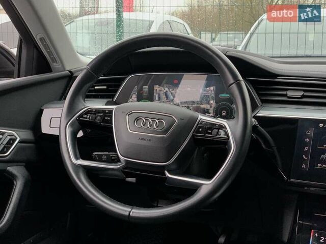 Черный Ауди E-Tron, объемом двигателя 0 л и пробегом 64 тыс. км за 35955 $, фото 72 на Automoto.ua