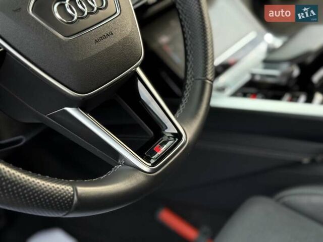 Черный Ауди E-Tron, объемом двигателя 0 л и пробегом 150 тыс. км за 31950 $, фото 33 на Automoto.ua
