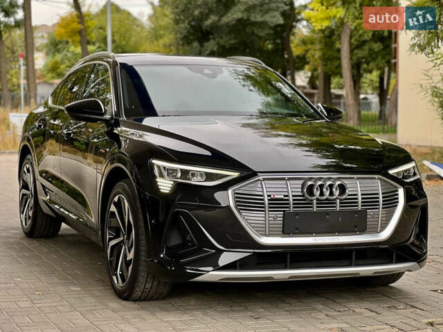Черный Ауди E-Tron, объемом двигателя 0 л и пробегом 31 тыс. км за 45500 $, фото 7 на Automoto.ua