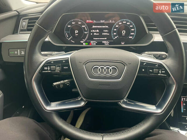 Черный Ауди E-Tron, объемом двигателя 0 л и пробегом 39 тыс. км за 39950 $, фото 57 на Automoto.ua