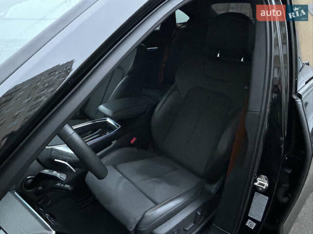 Чорний Ауді E-Tron, об'ємом двигуна 0 л та пробігом 42 тис. км за 54700 $, фото 12 на Automoto.ua