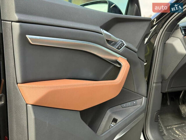Черный Ауди E-Tron, объемом двигателя 0 л и пробегом 80 тыс. км за 34500 $, фото 64 на Automoto.ua