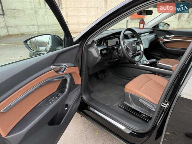 Черный Ауди E-Tron, объемом двигателя 0 л и пробегом 79 тыс. км за 29999 $, фото 45 на Automoto.ua