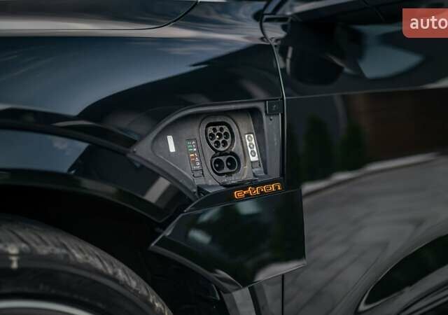 Черный Ауди E-Tron, объемом двигателя 0 л и пробегом 25 тыс. км за 55000 $, фото 18 на Automoto.ua